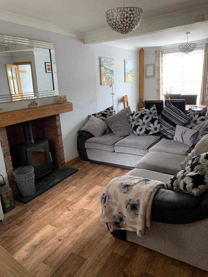 Villa Waters Edge Penclawdd Exterior foto